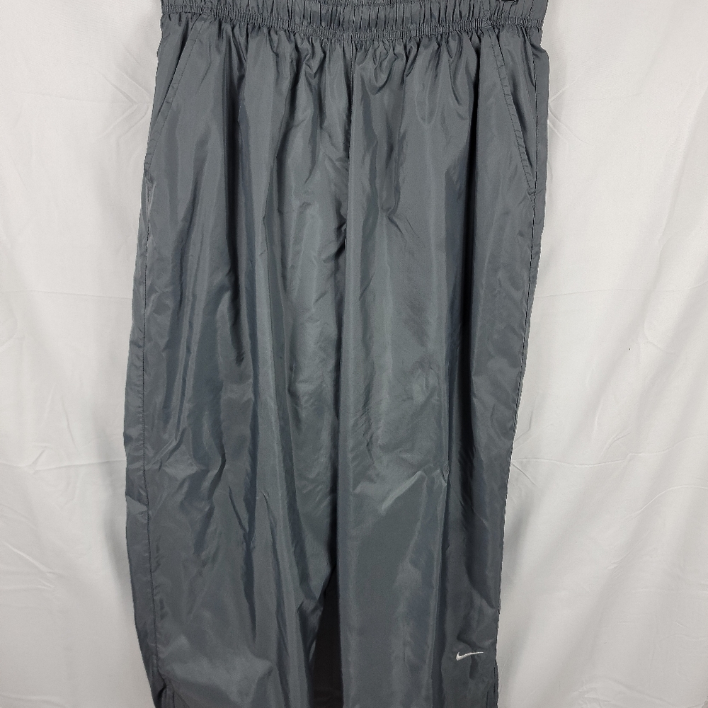 Nike Basketball pants. Size L(12-14).